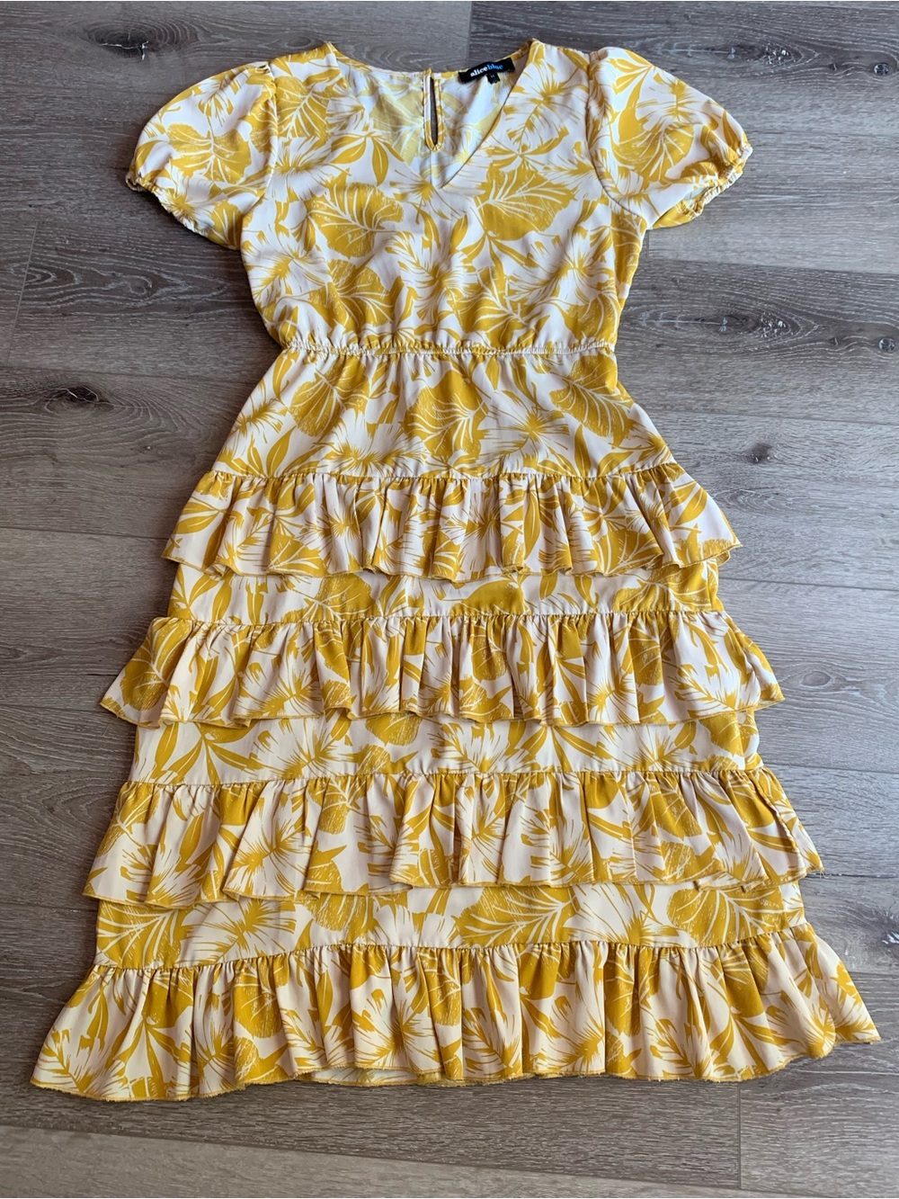Alice Blue Yellow and White Floral Dress Size M